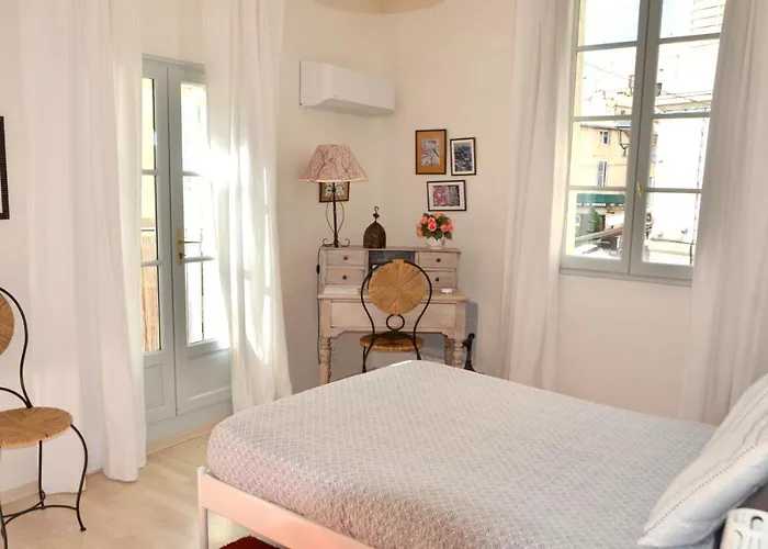 Bel Les Avignon Apartman *